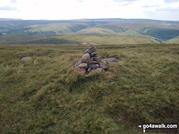 Walk d298 Back Tor and Margery Hill from Fairholmes Car Park, Ladybower Reservoir - High Stones (Howden Moor) summit cairn