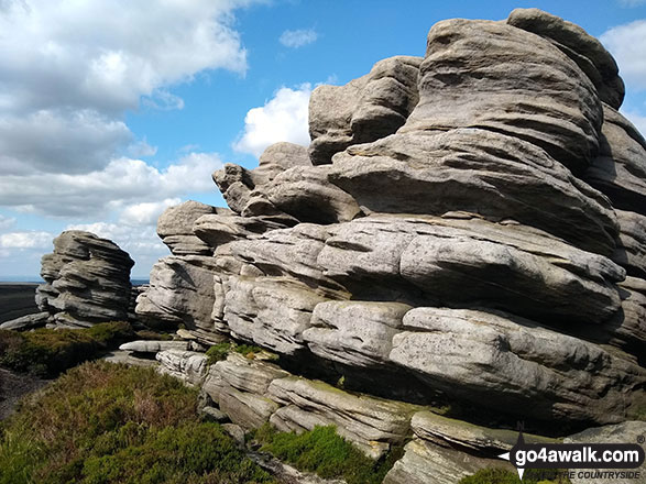 Walk sy119 Horse Stone and Outer Edge from The Flouch - Wind sculptured rocks at Crow Stones