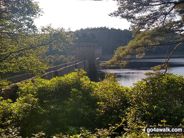 Walk d121 Back Tor from Ashopton Bridge, Ladybower Reservoir - Howden Reservoir Dam