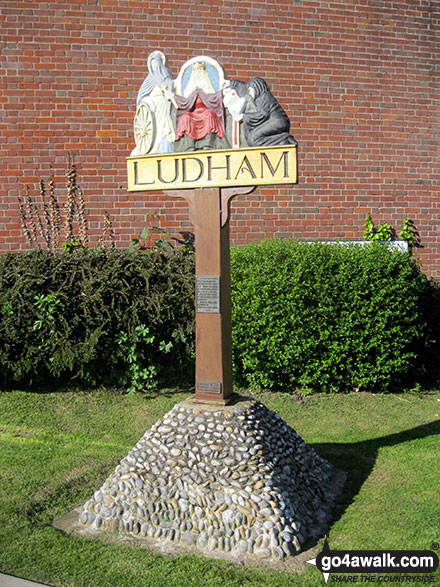 Walk nf196 How Hill from Ludham - Ludham