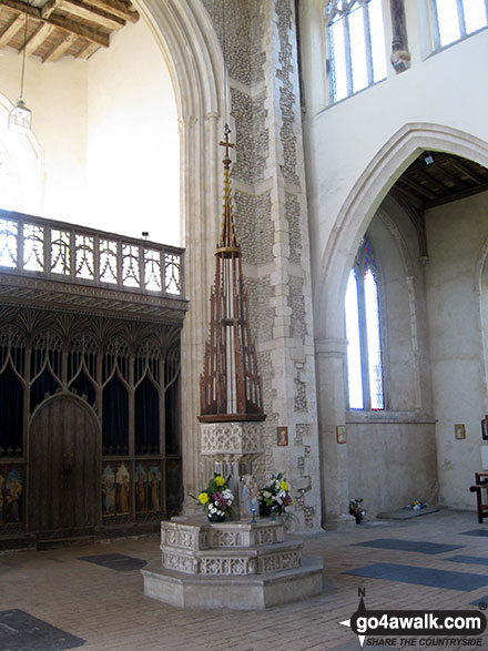 Walk nf127 Mucklefield Plantation from Worstead - Inside St Mary's Church, Worstead