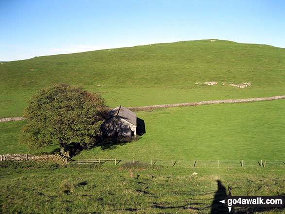 Walk s105 Manifold Way and Wetton from Hulme End - Stone barn from Wetton Hill (South West Top)