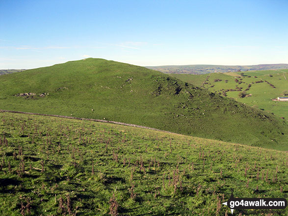 Walk s105 Manifold Way and Wetton from Hulme End - Wetton Hill (South West Top) from the summit of Wetton Hill