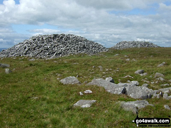 Garreg Las (Twyn Swnd) summit cairns 