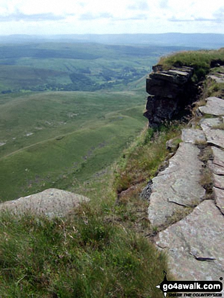 Walk po114 Black Mountain/Y Mynydd Du - Fan Hir, Fan Brycheiniog, Picws Du (Bannau Sir Gaer) and Waun Lefrith (Bannau Sir Gaer) from nr Llanddeusant - Glyntawe from Fan Hir