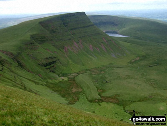 Walk po114 Black Mountain/Y Mynydd Du - Fan Hir, Fan Brycheiniog, Picws Du (Bannau Sir Gaer) and Waun Lefrith (Bannau Sir Gaer) from nr Llanddeusant - Picws Du (Bannau Sir Gaer) from Fan Foel