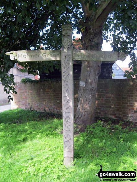 Walk bu196 Mop End from Little Missenden - Unusual Way Marker Post in Little Missenden