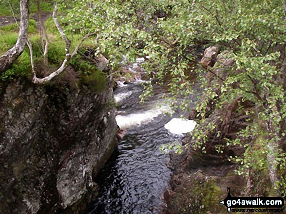 Walk h154 Ben Nevis and Carn Mor Dearg from The Nevis Range Mountain Gondola - River Nevis