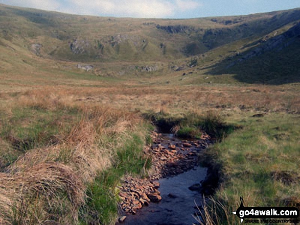 Walk ce100 Y Garn (Pumlumon), Pen Pumlumon Fawr (Plynlimon), Pen Pumlumon Llygad-bychan and Pen Pumlumon Arwystli from Nant-y-moch Reservoir - Craig y March from Cwm Gwerin