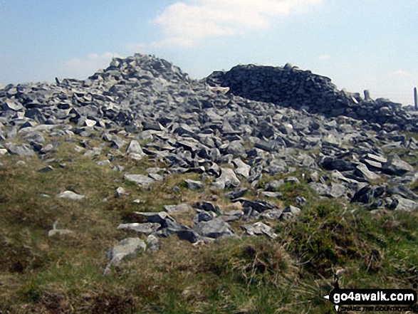 Walk ce100 Y Garn (Pumlumon), Pen Pumlumon Fawr (Plynlimon), Pen Pumlumon Llygad-bychan and Pen Pumlumon Arwystli from Nant-y-moch Reservoir - Y Garn (Pumlumon) summit cairn