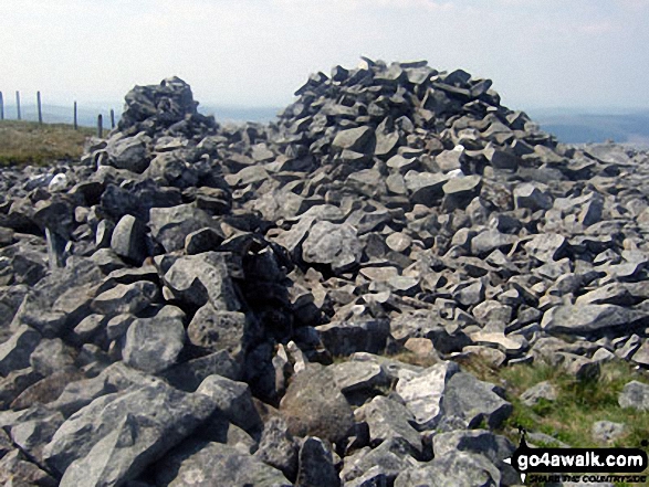 Walk Y Garn (Pumlumon) walking UK Mountains in The Cambrian Mountains  Ceredigion, Wales