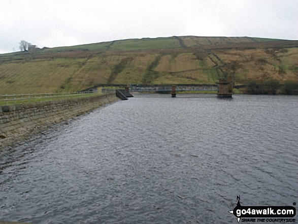 Walk l112 Pendle Hill via Boar Clough from Barley - Lower Ogden Reservoir Dam