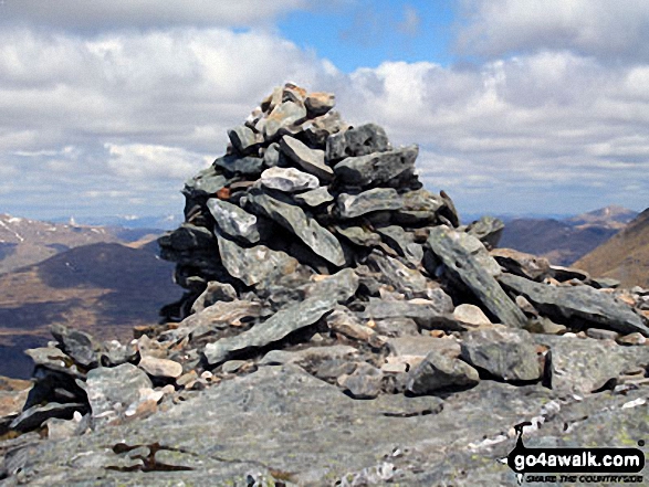 Cruach Ardrain summit cairn 