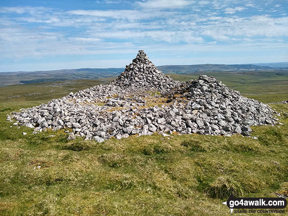 The large conical cairn on Proctor High Mark