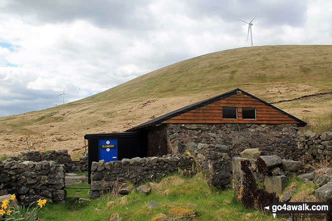 Clennoch Bothy with Dugland beyond 