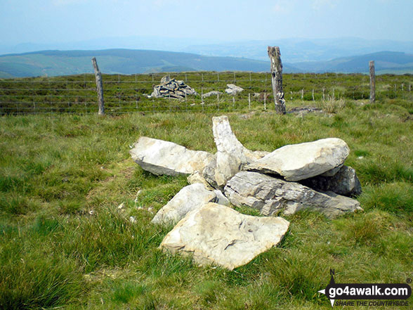 Walk gw120 The Western Berwyns from Hirnant Pass - One of two cairns on the summit of Pen y Boncyn Trefeilw