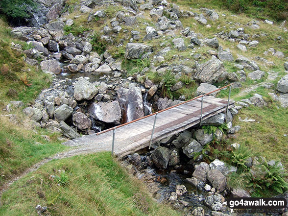 Walk gw185 Gwaun y Llwyni, Aran Fawddwy, Erw y Ddafad-ddu, Aran Benllyn and Pen yr Allt Uchaf from Cwm Cywarch - Footbridge on the approach to the bwlch between Glasgwm and Gwaun y Llwyni