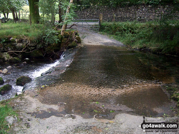 Ford in Ty'n-y-ddol, Cwm Cywarch 