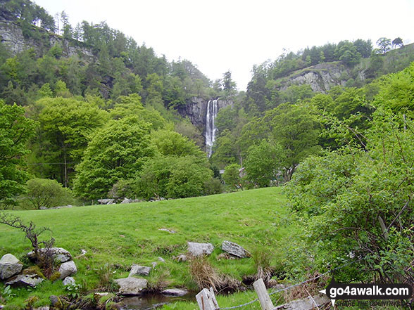 Walk po117 Cadair Berwyn and Post Gwyn from Pistyll Rhaeadr - Heading towards Pistyll Rhaeadr waterfall