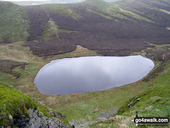 Walk po155 Post Gwyn and Glan Hafon from Pistyll Rhaeadr - Llyn Lluncaws from the lower slopes of Moel Sych