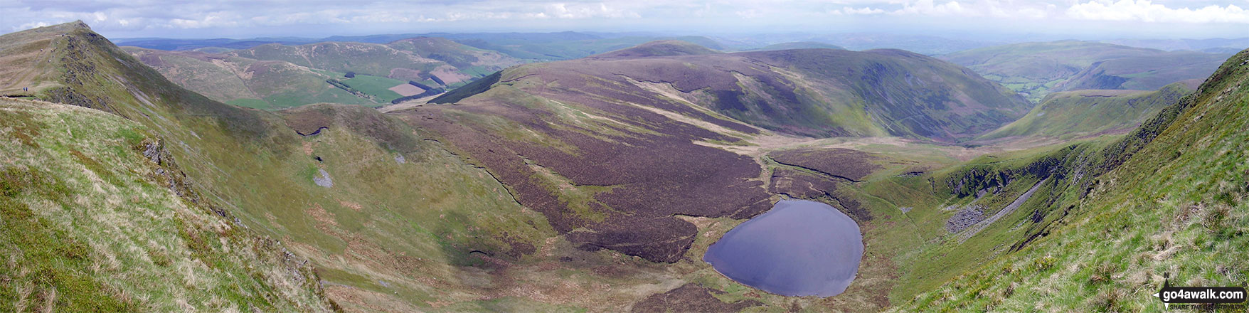 Walk po109 Foel Wen and Cadair Berwyn from Tyn-y-fridd - Cadair Berwyn (North Top), Cadair Berwyn & Llyn Lluncaws from Moel Sych