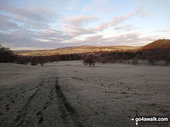 Walk d211 Chatsworth Park from Baslow - A cold and very frosty November morning in Chatsworth Park