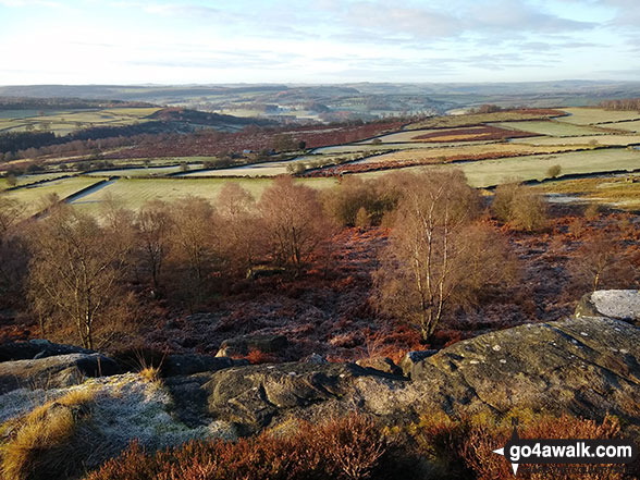 Walk d248 Baslow Edge and Birchen Edge from The Robin Hood (Baslow) - Baslow from Birchen Edge