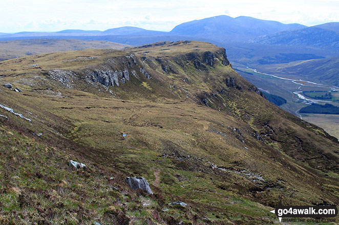 Walk h129 Ben Hope from Muiseal, Strath More - Creag Riabhach and Strath More from part way up Ben Hope