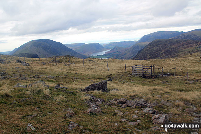 The High Stile ridge (left), Buttermere and the Grasmoor massif (right) from Brandreth