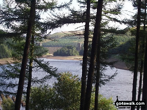 Walk d212 Alport Castles from Fairholmes Car Park, Ladybower Reservoir - Derwent Dam and Ladybower Reservoir