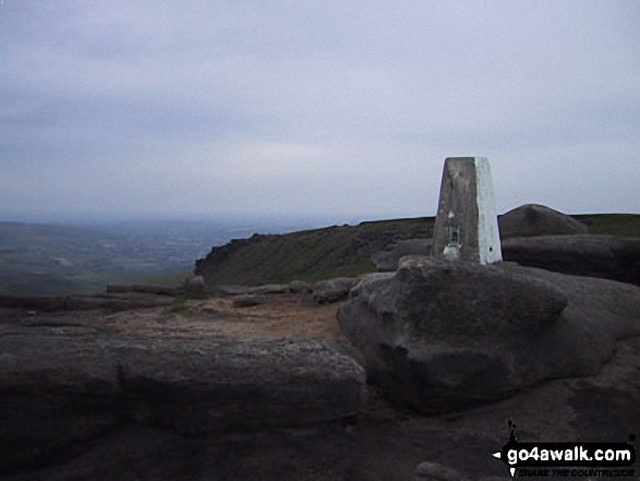 Walk d236 Higher Shelf Stones from Old Glossop - Higher Shelf Stones