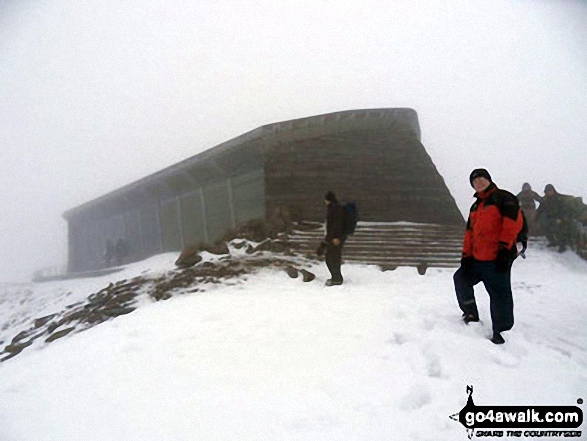 Walk gw140 Snowdon via The Rhyd-Ddu Path - . . . round the other side of the cafe at the top of Snowdon