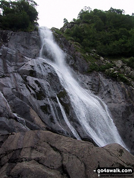 Walk gw171 Bera Bach from Bont Newydd - Aber Falls (Rhaeadr-fawr) - Close up!