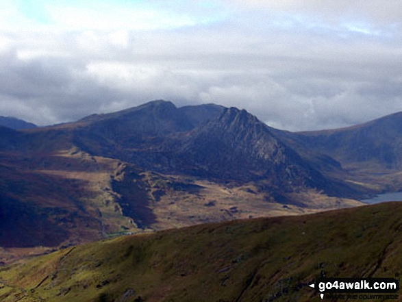 Walk cw199 Carnedd Llewelyn, Foel Grach and Pen Llithrig y Wrach from Llyn Eigiau - Glyder Fach (centre left), Glyder Fawr (centre) and Tryfan (centre right) from Pen Llithrig y Wrach