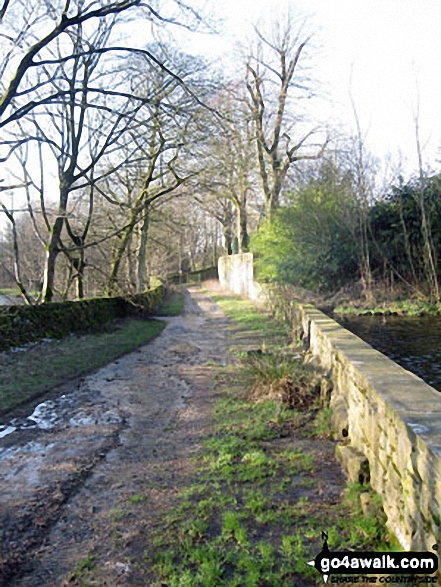 Walk ch207 Sponds Hill and Lyme Park from Higher Poynton - Track through Birchencliff Farm