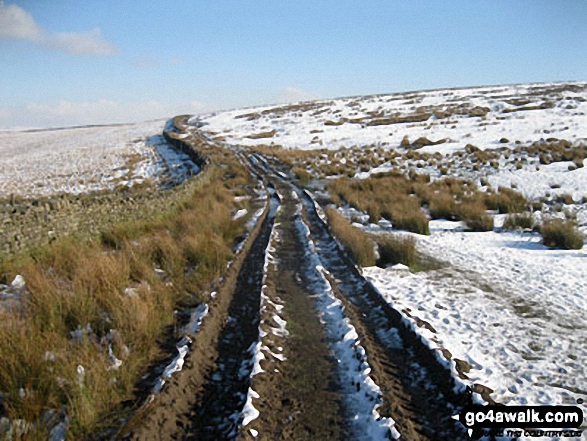 Walk ch207 Sponds Hill and Lyme Park from Higher Poynton - Sponds Moor in the snow