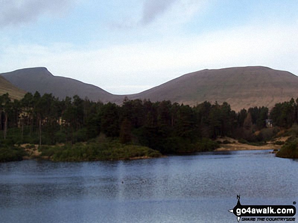 Walk po100 Pen y Fan from Neuadd Reservoir - Cribyn (left) and Fan y Big from Neuadd Reservoir