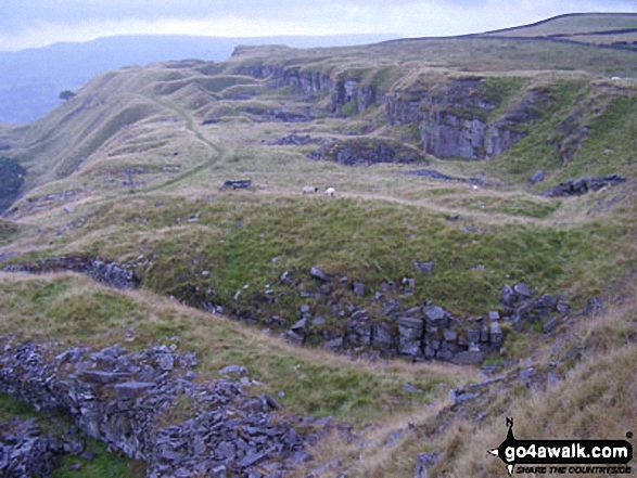 Walk d147 Cracken Edge from Hayfield - Old quarries on Chinley Churn