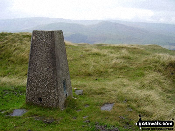 Walk d147 Cracken Edge from Hayfield - Chinley Churn summit trig point