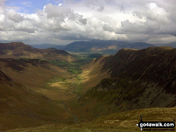 Walk c100 The Newlands Horseshoe from Hawes End - The magnificent Newlands Valley from Dale Head (Newlands)