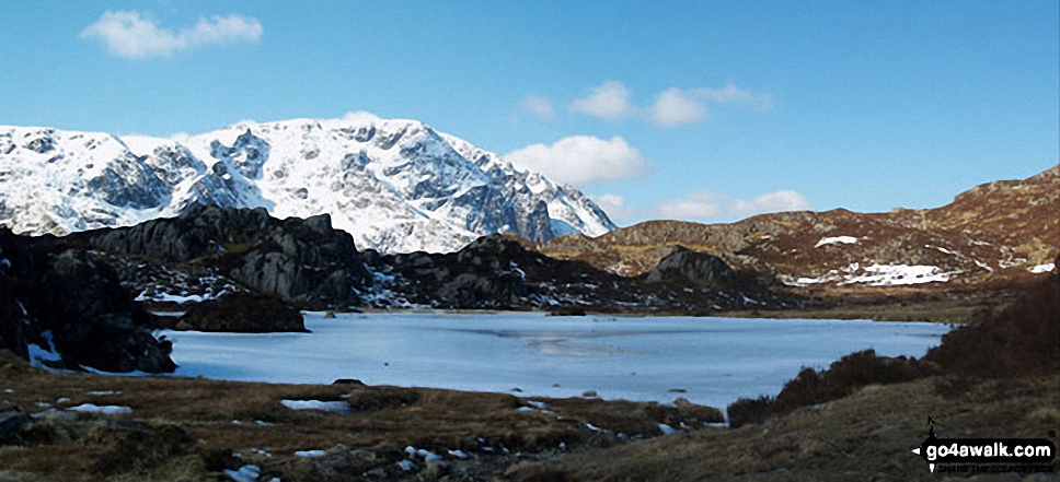 Walk c120 The Ennerdale Horseshoe - Snow on Scafell Pike and the Scafell Massif from a very frozen Innominate Tarn