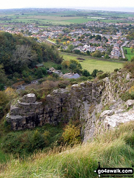 Walk dn143 Dyserth and The Offa's Dyke Path from Prestatyn - Prestatyn from The Offa's Dyke Path above Crag y Fran, Prestatyn