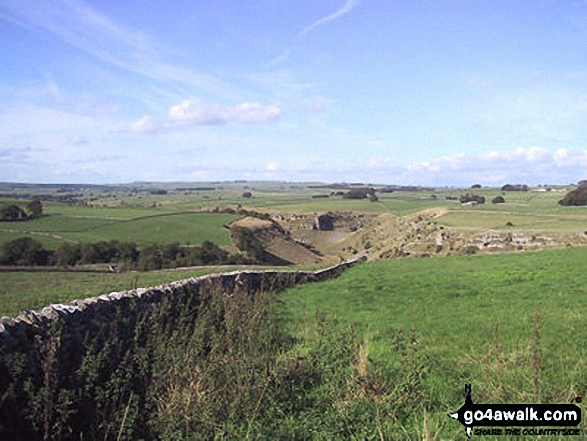 Walk d127 Lathkill Dale and Bradford Dale from Youlgreave - Looking to Lathkill Dale