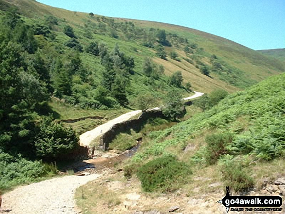 Walk d216 The Vale of Edale from Edale - Backside Wood at Jagger's Clough near Edale