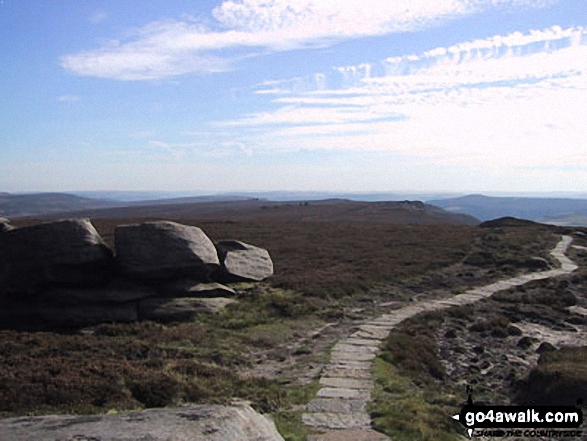 Walk d121 Back Tor from Ashopton Bridge, Ladybower Reservoir - The Derwent Edge path from Back Tor (Derwent Edge) summit