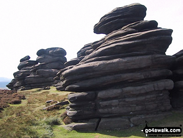 Walk d298 Back Tor and Margery Hill from Fairholmes Car Park, Ladybower Reservoir - The Wheel Stones on Derwent Edge