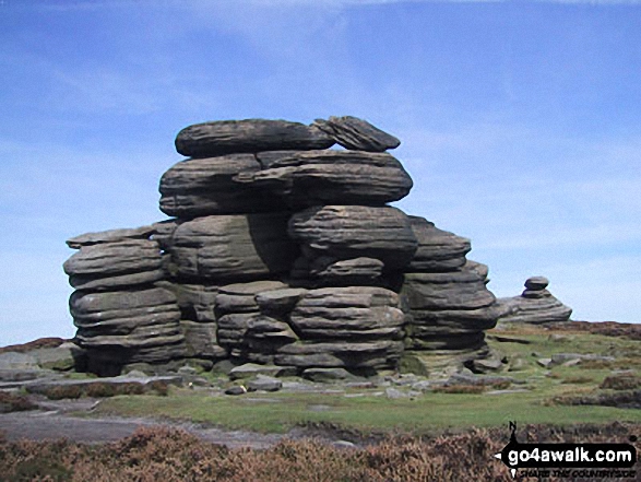 Walk d298 Back Tor and Margery Hill from Fairholmes Car Park, Ladybower Reservoir - The Wheel Stones on Derwent Edge