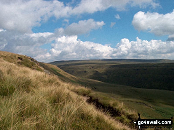 Walk d205 Black Chew Head (Laddow Rocks) and Black Hill (Soldier's Lump) from Crowden - Black Hill (Soldier's Lump) from Black Chew Head (Laddow Rocks)