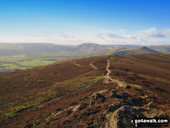 Walk d144 Winhill Pike (Win Hill) and Hope Cross from Yorkshire Bridge - The Vale of Edale with Mam Tor (centre) and Lose Hill (Ward's Piece) in the distance from Winhill Pike (Win Hill)