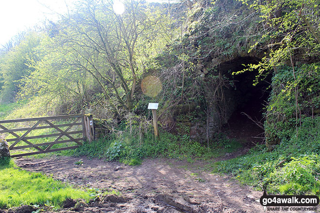 Walk d132 Gratton Dale and Winster from Elton - Old Limekiln in Gratton Dale